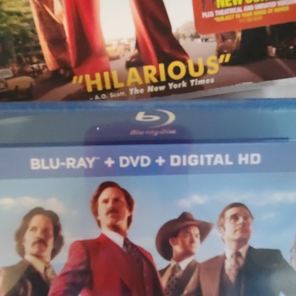 Anchorman 2 Blu-ray+DVD+Digital HD SUPER SIZED R - Picture 4 of 4